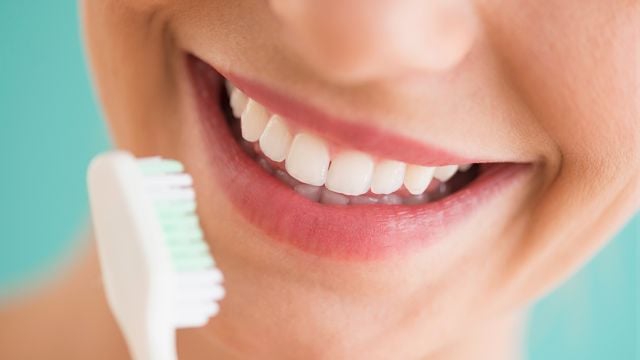 Diş Sararmasına Karşı 4 Doğal Yöntem
